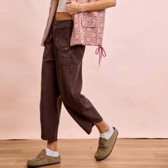Bibi Brown Washed Terry Pockets Cropped Barrel Style Pants - Picture 6 of 6
